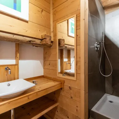 Authenthic On Chamonix Apartamento Les Houches